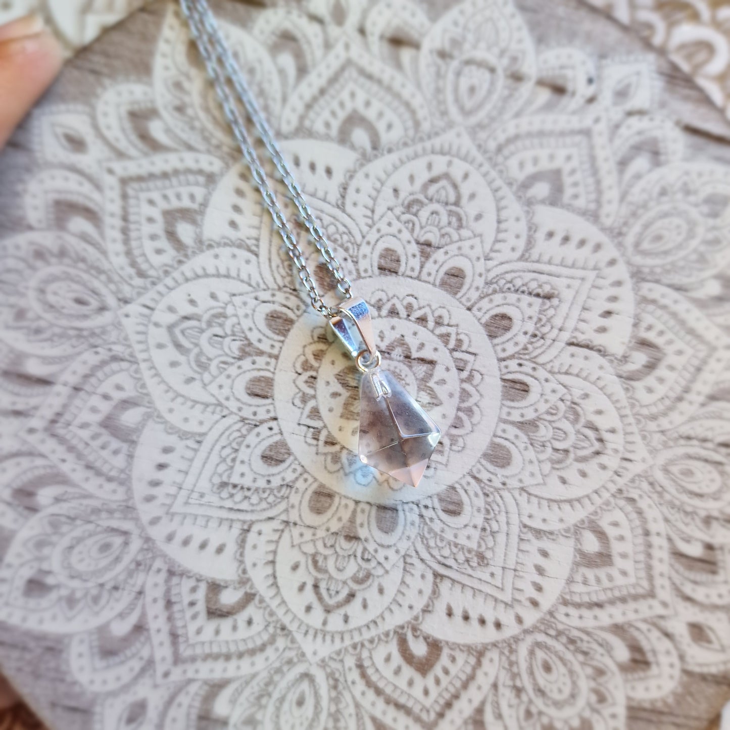 Colgante Punta Cónica de Cuarzo Cristal ~ Claridad, energía y armonía ✨