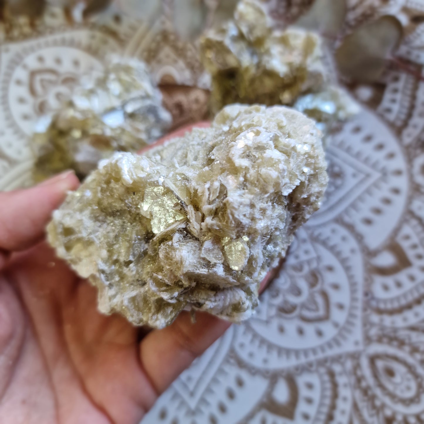 Mica Estrella ~ Claridad, Protección y Belleza Natural