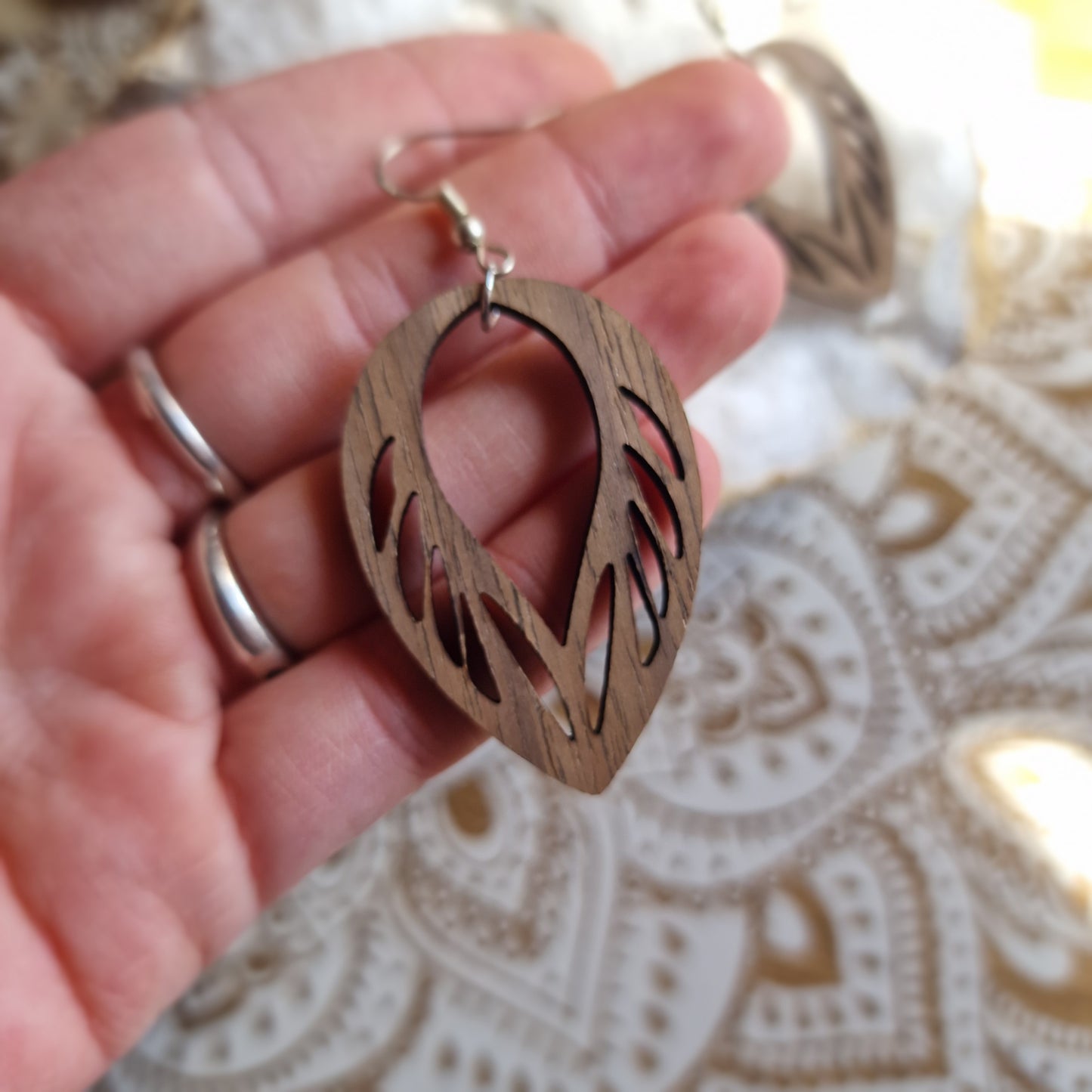 Pendientes "hoja" (Nogal y plata)