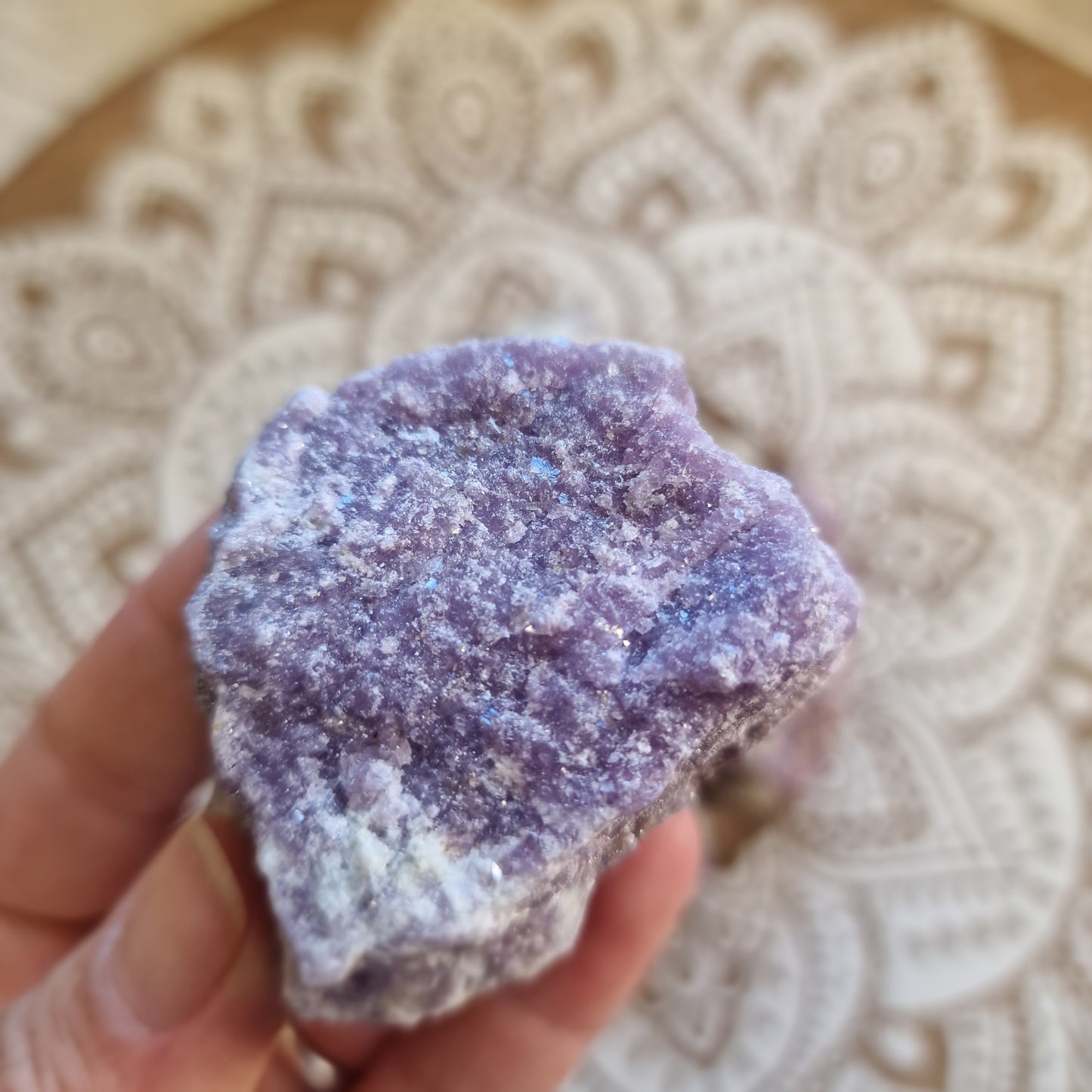 Masivo de Lepidolita ~ Calma, equilibrio y transformación emocional