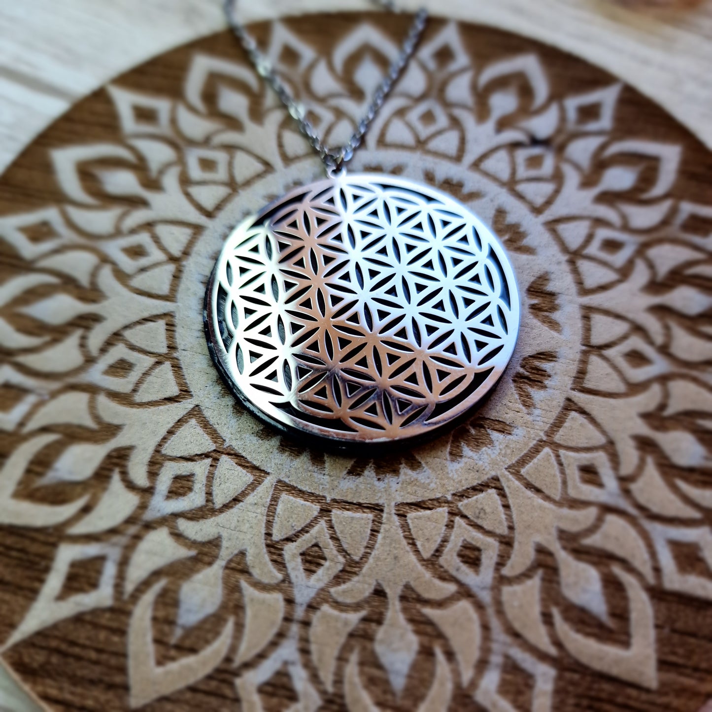 Colgante Flor de la Vida con Shunguit XL ~ Energía y Protección Espiritual