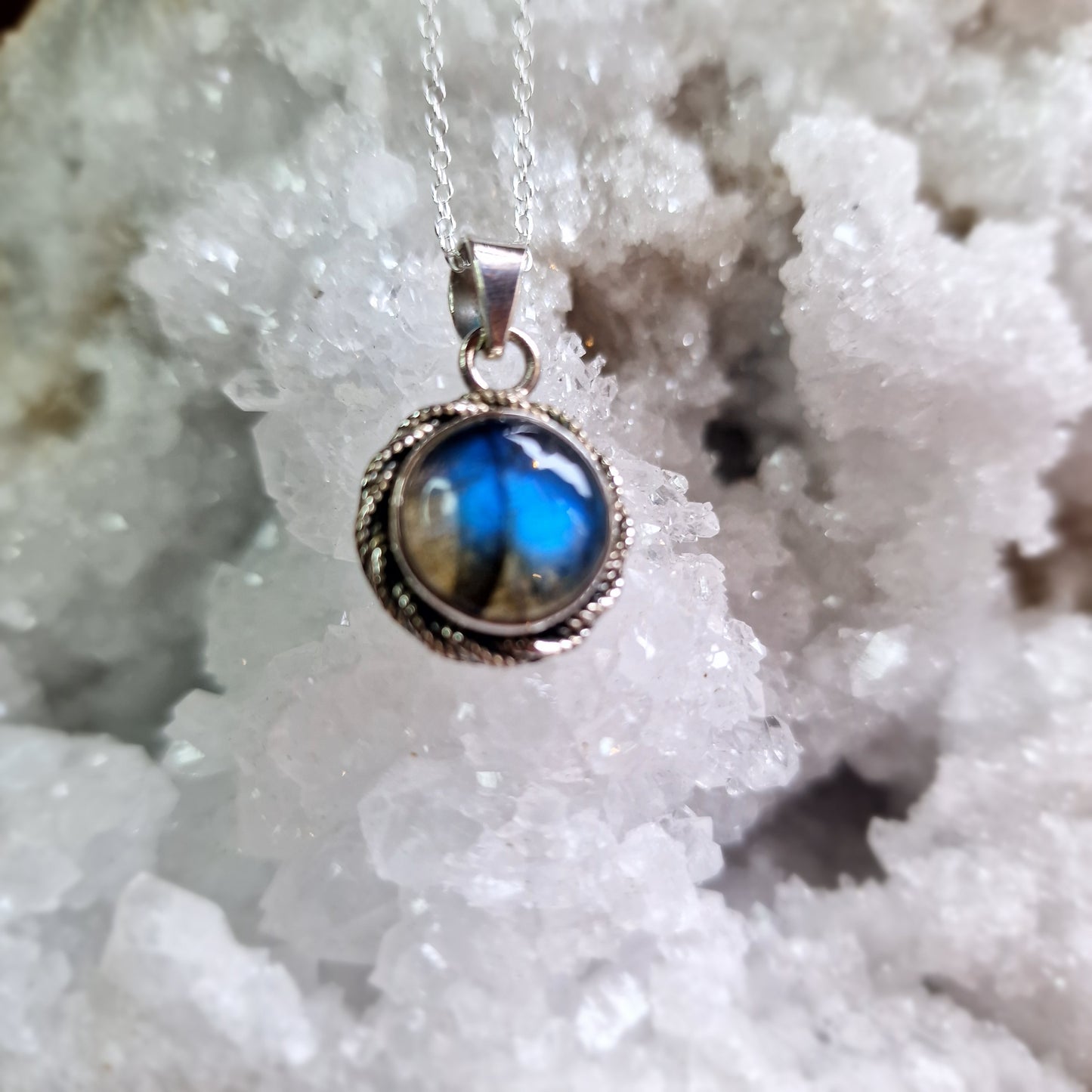 Colgante de Plata ,Labradorita ~ Elegancia y Intuición