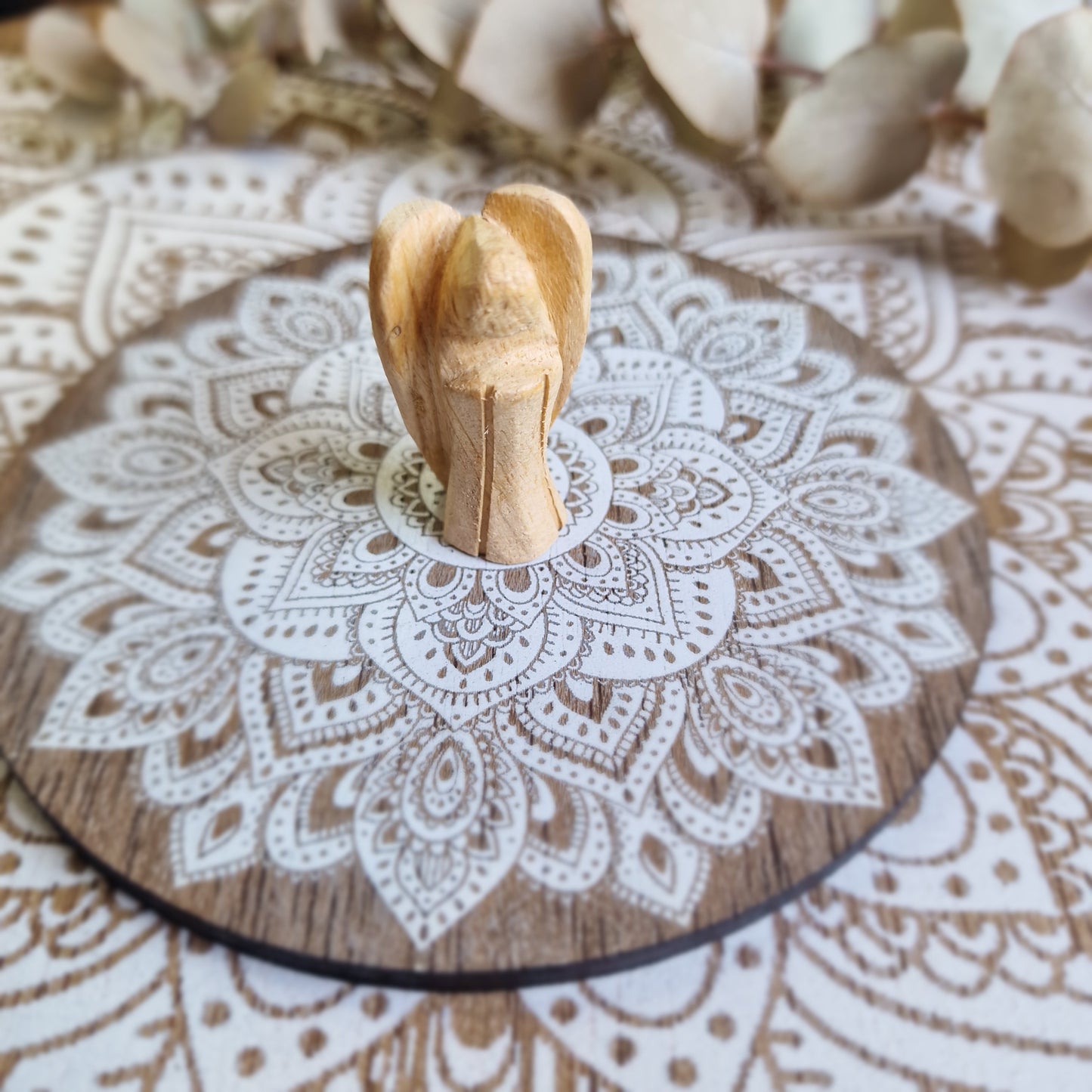 Ángel Tallado en Palo Santo ~ Protección y Energía Purificadora