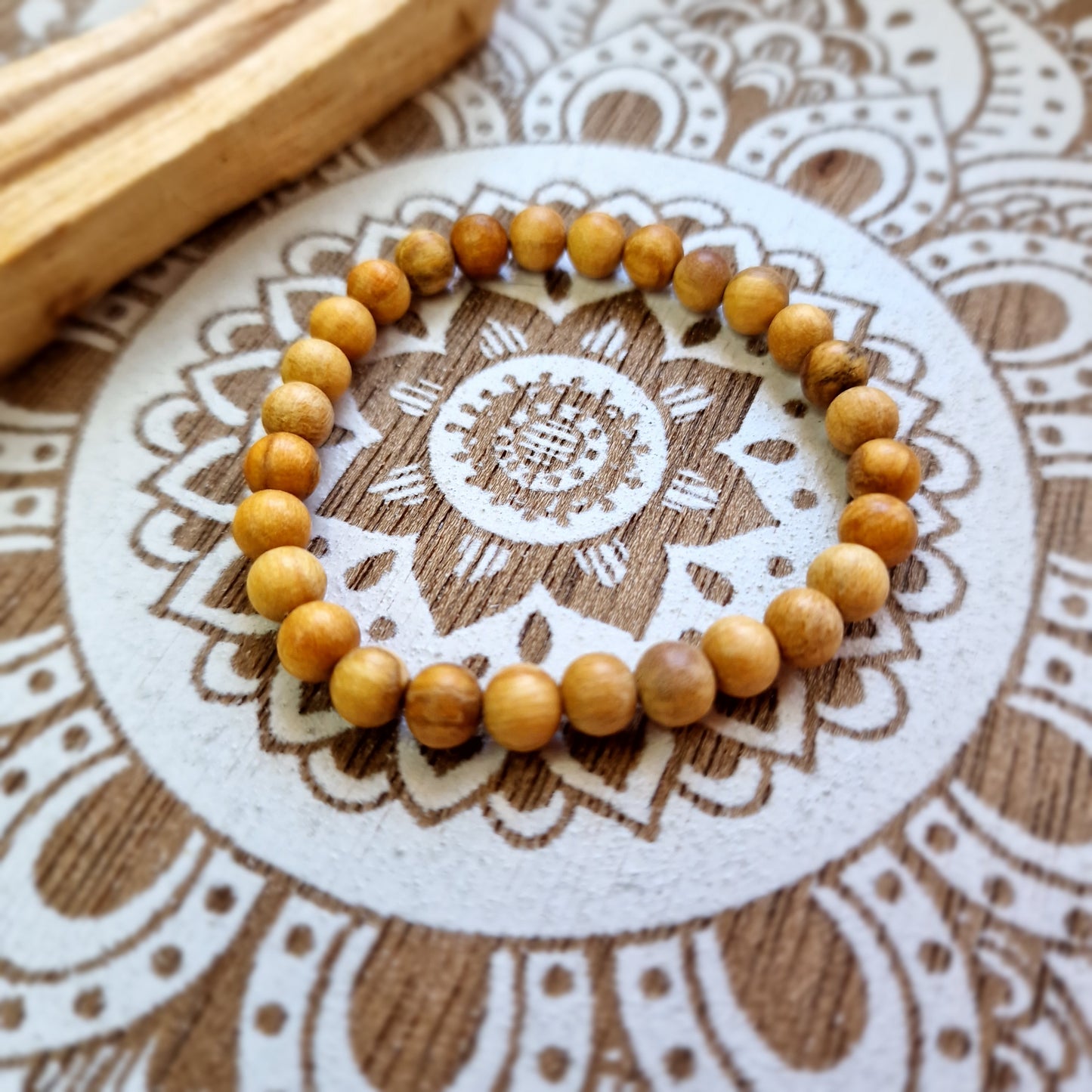 Pulsera de Palo Santo 6mm. Madera sagrada.