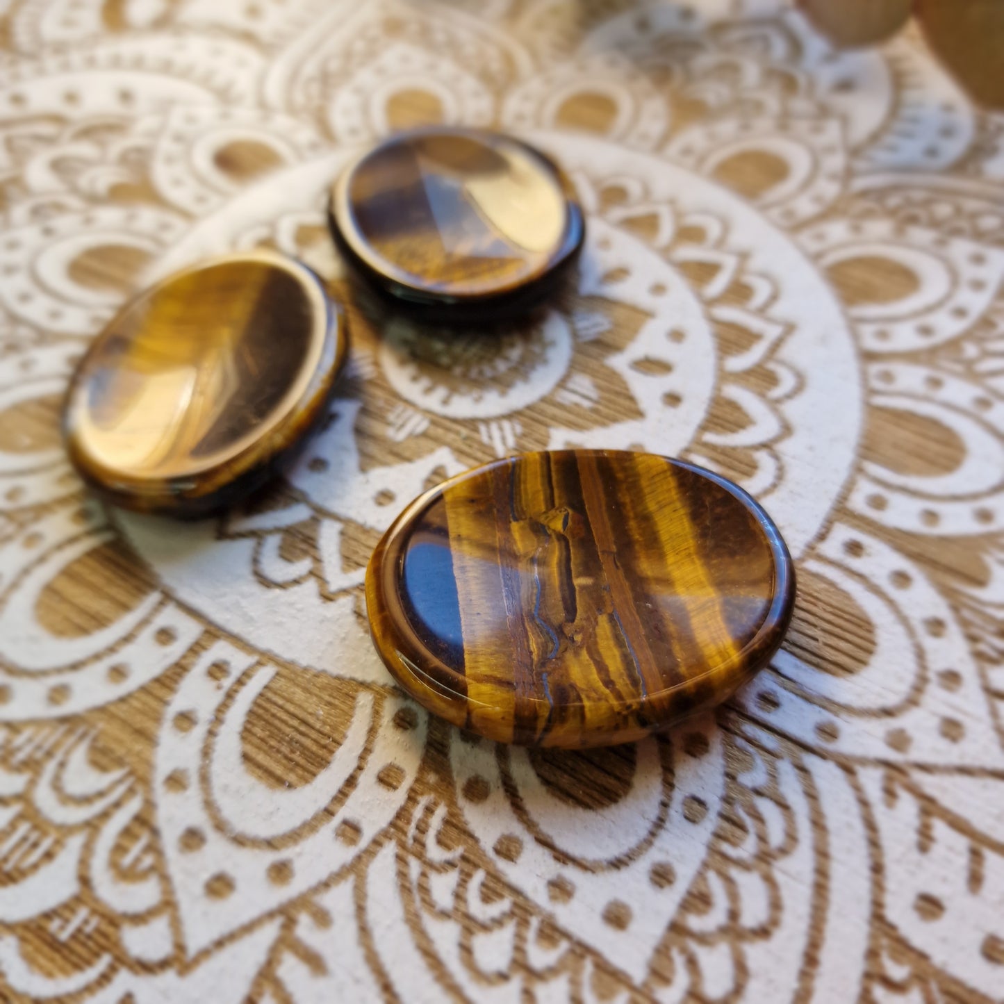 Piedra Antiestrés de Ojo de Tigre ~ Calma, Protección y Enfoque
