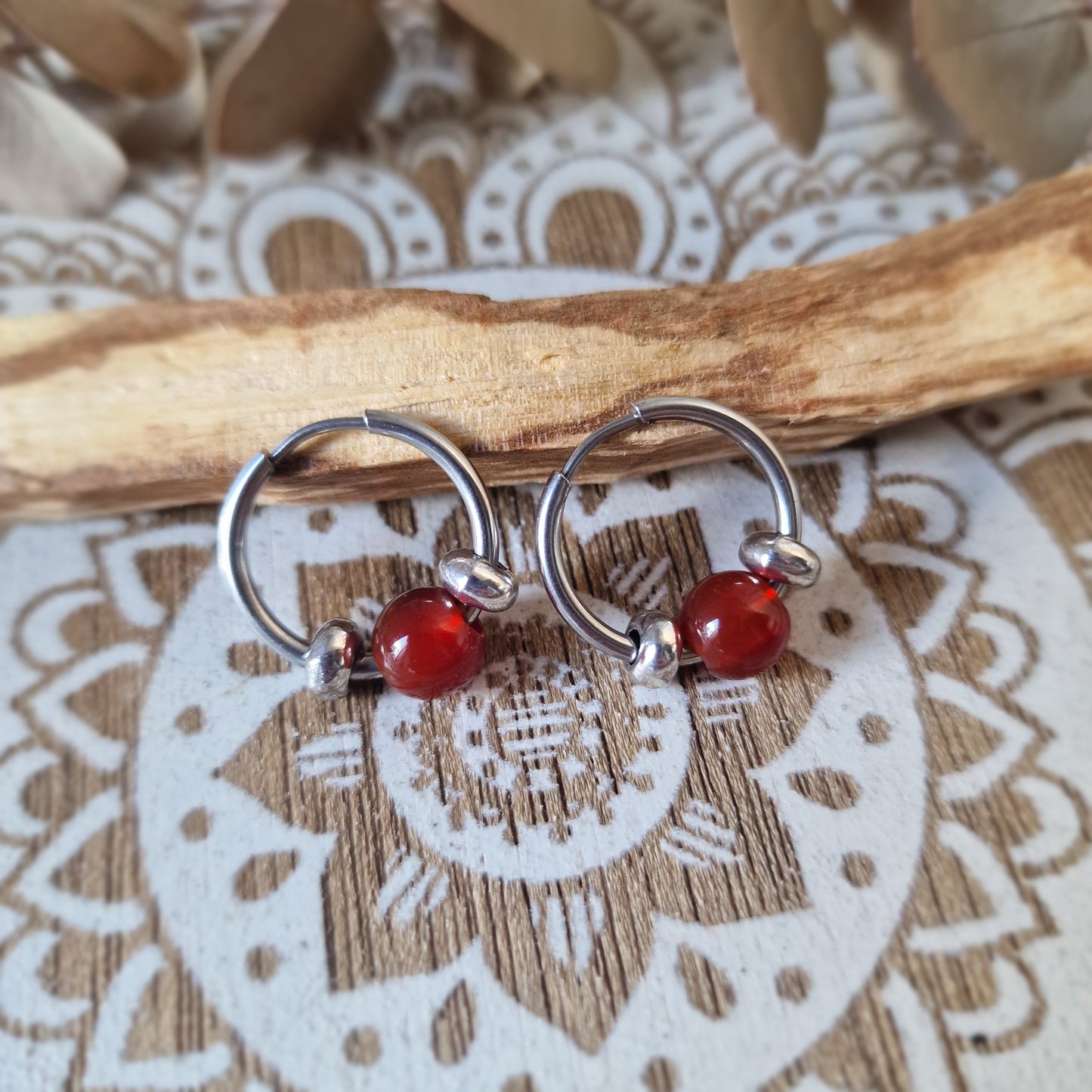 Pendientes de Aro de Acero con Carneola