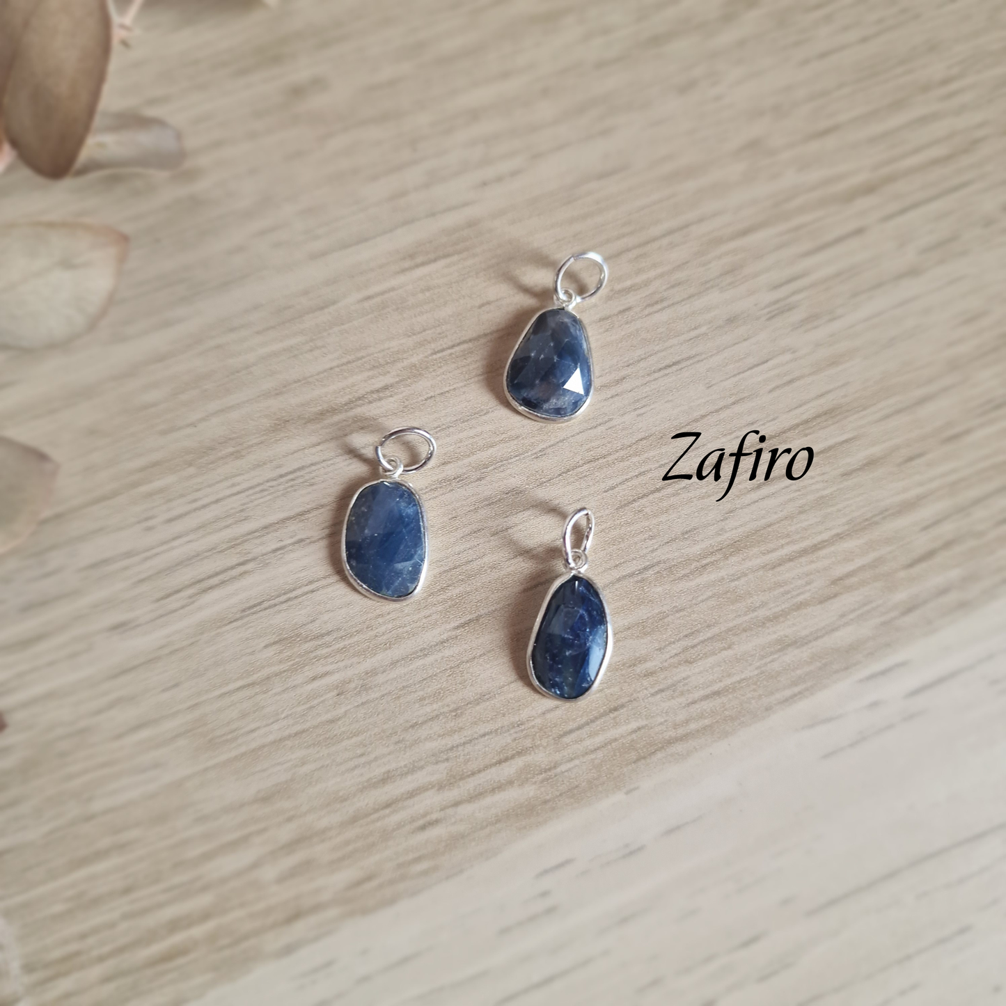 Colgante de Zafiro Facetado y Plata de Ley ~ Sabiduría