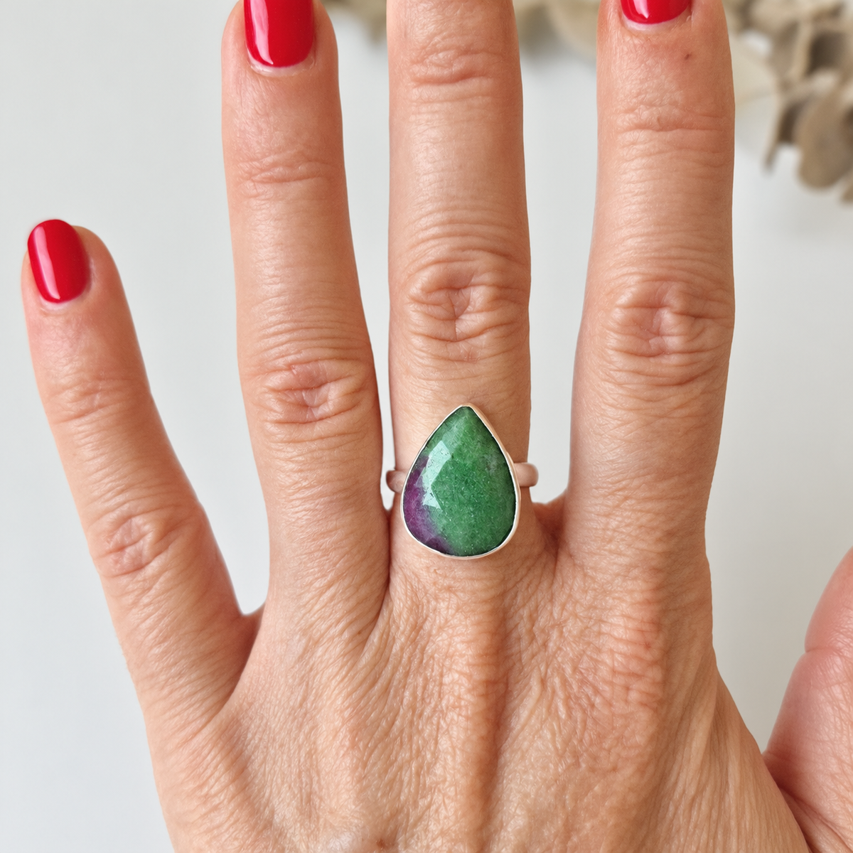 Anillo Plata de Ley - Zoisita con Rubí