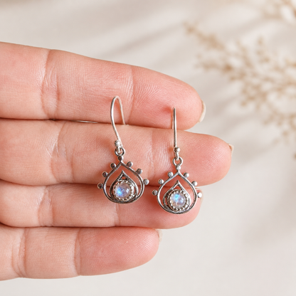 Pendientes Selene ~ Plata de Ley ~ Labradorita pulida