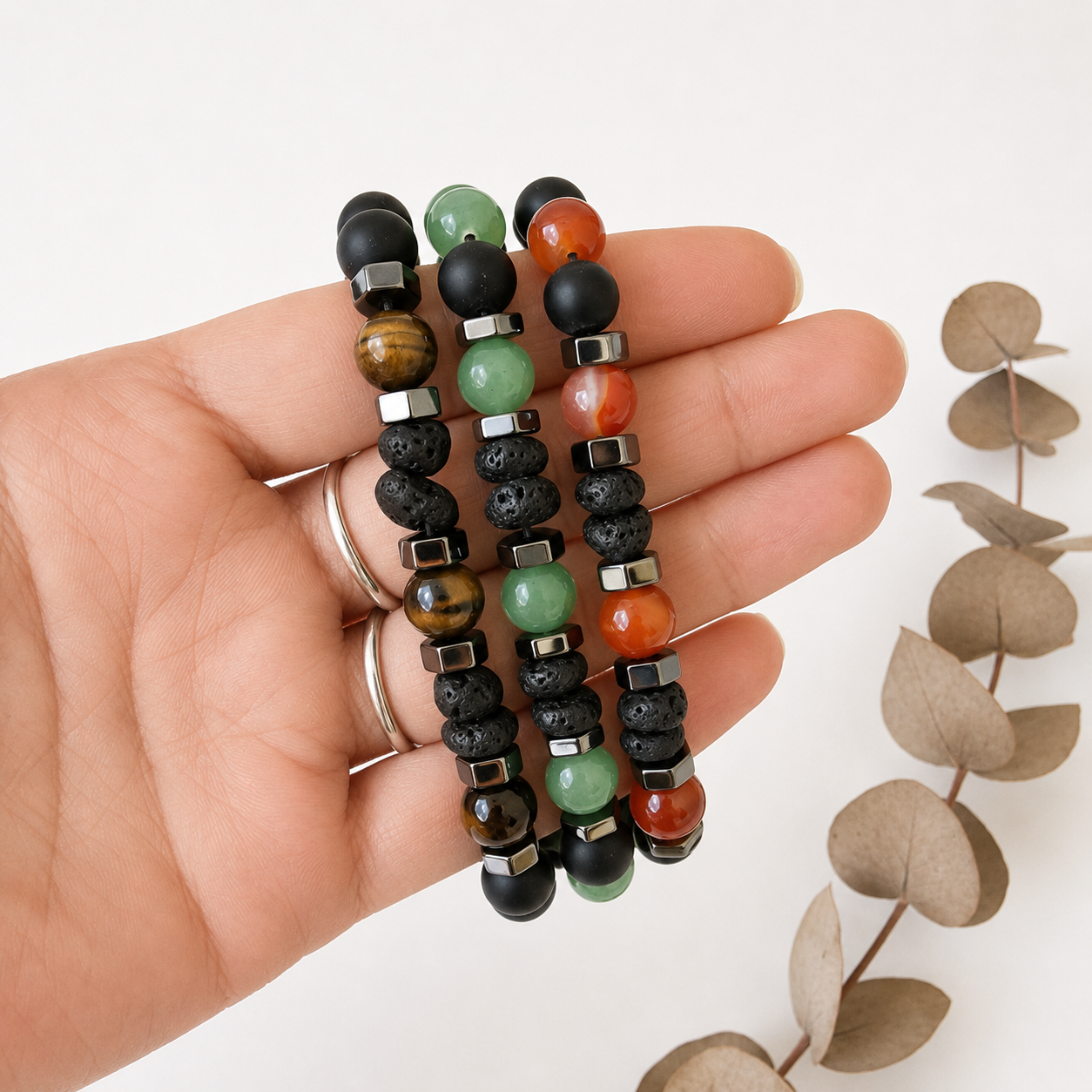 Pulsera Ajustable de Shungite y Lava con Mineral (Ojo de Tigre, Cuarzo verde o Carneola)