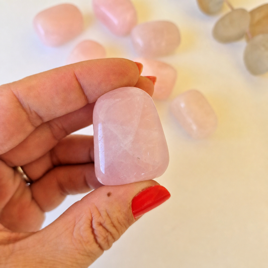Cuarzo Rosa Rodado ~ Amor y equilibrio emocional