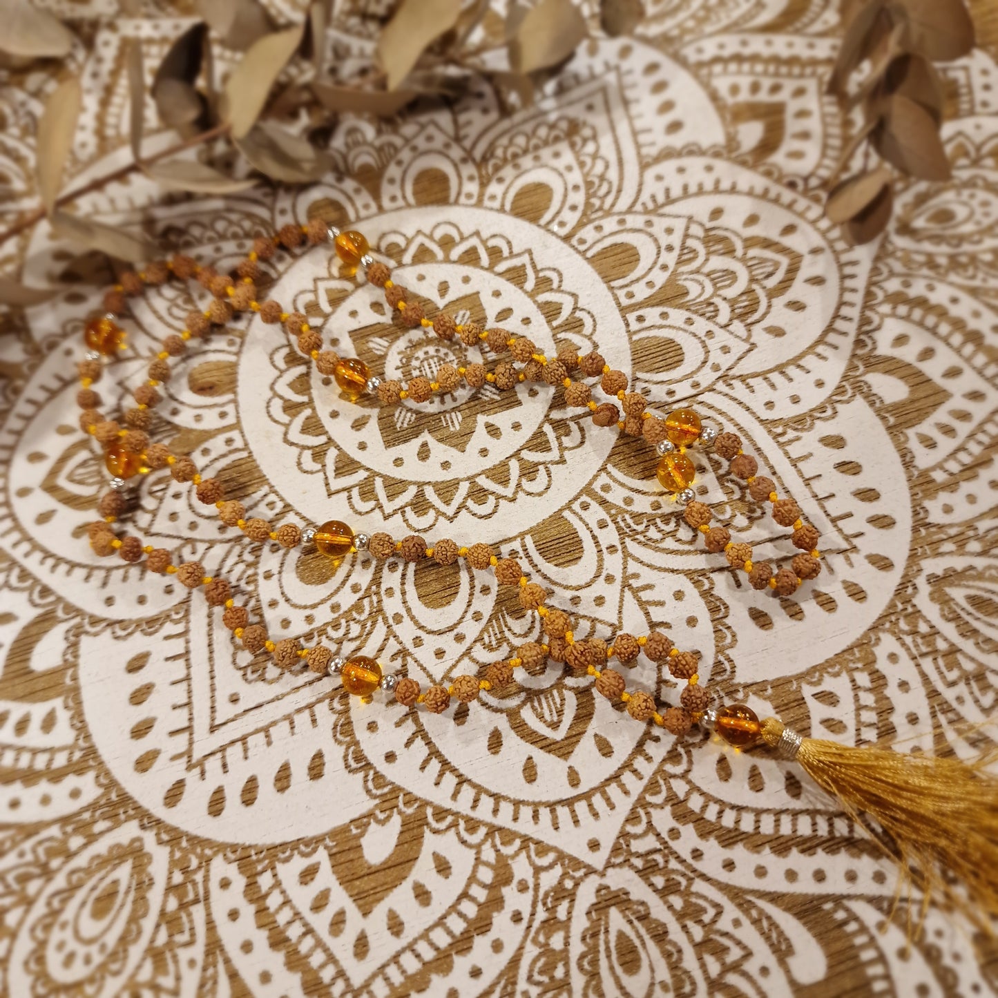 Mala de Rudraksha y Citrino con Borla ~ Energía, Alegría y Abundancia