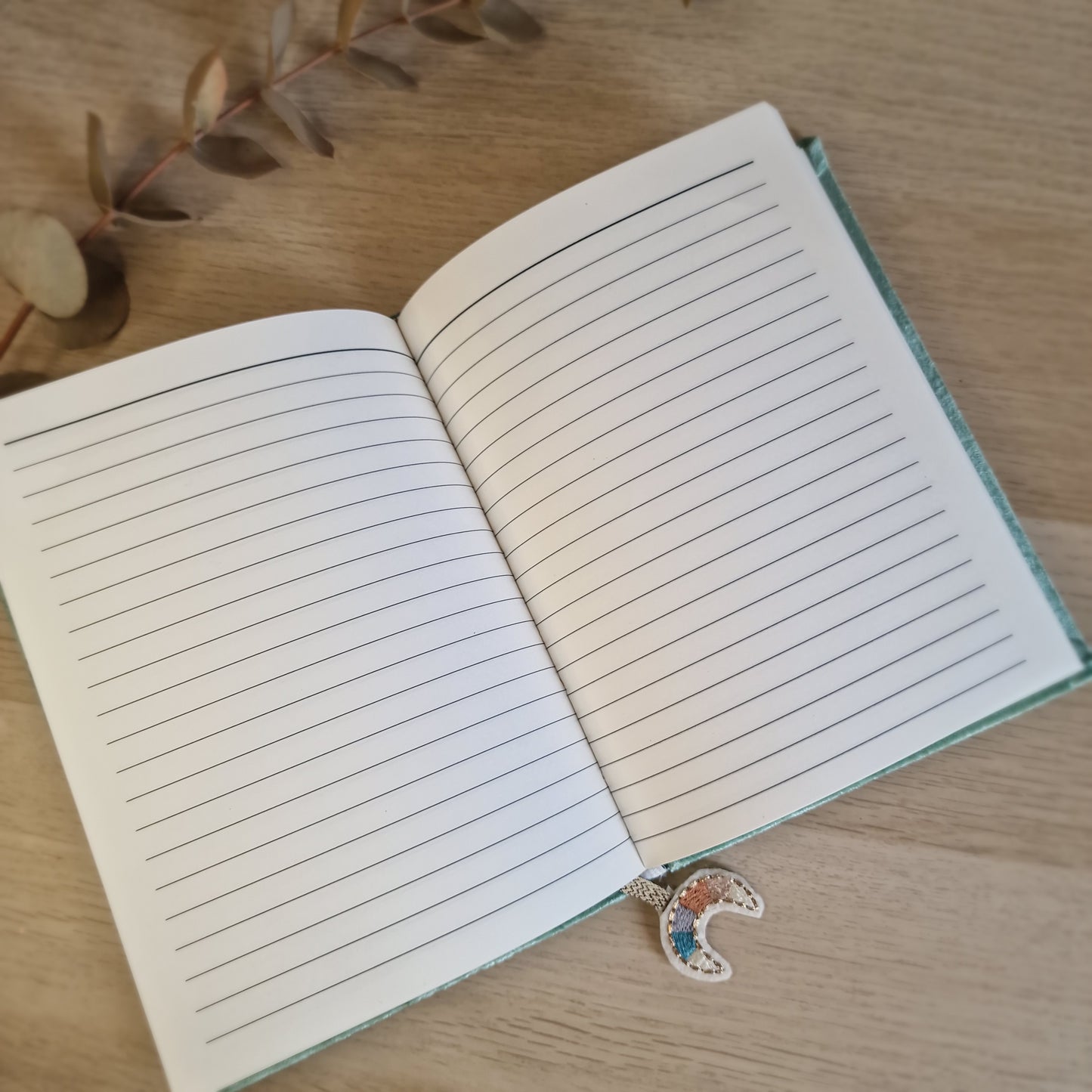 🌕 Cuaderno de Terciopelo Menta ~ Fases Lunares