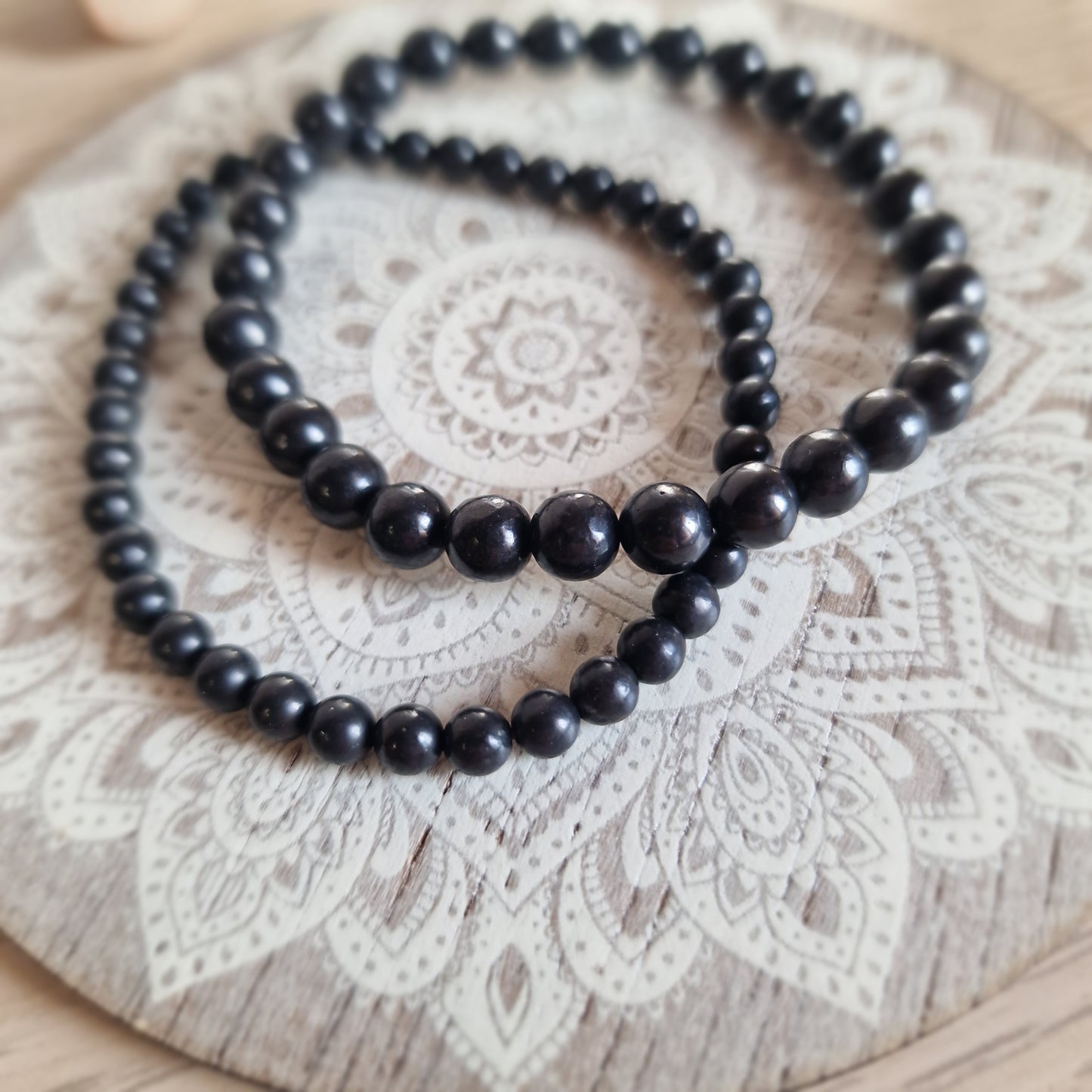 🖤 Pulsera de Shungit ( 4 y 6 mm) ~ Protección y equilibrio energético