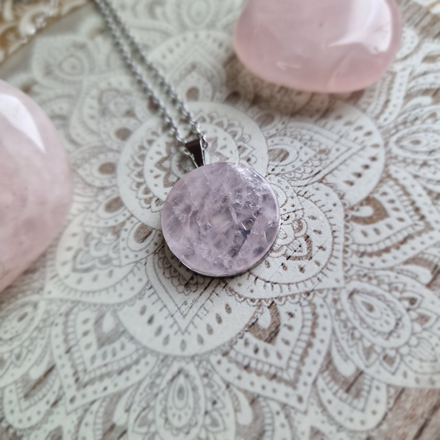 Colgante Shasrara Cuarzo Rosa (plateado) ~ Amor, Armonía y Conexión Espiritual