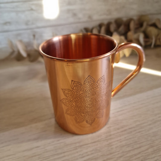 Taza Ayurveda de Cobre con Mandala – Equilibrio y tradición en cada sorbo ✨