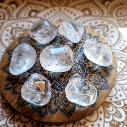 Rodado de Cuarzo Cristal ~ Claridad y Energía Pura