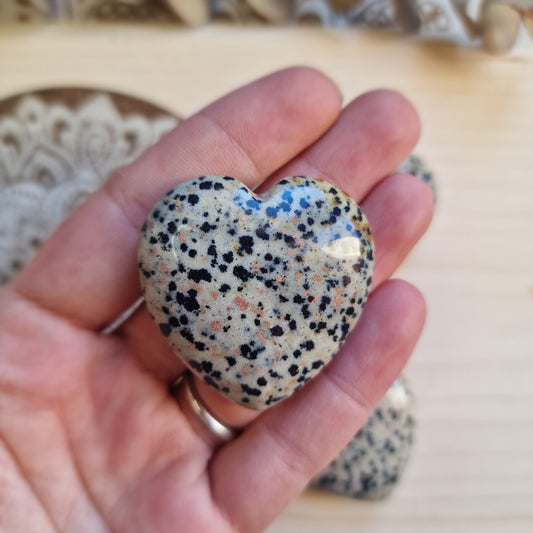Corazón de Jaspe Dálmata Rodado ~ Alegría, protección y vitalidad