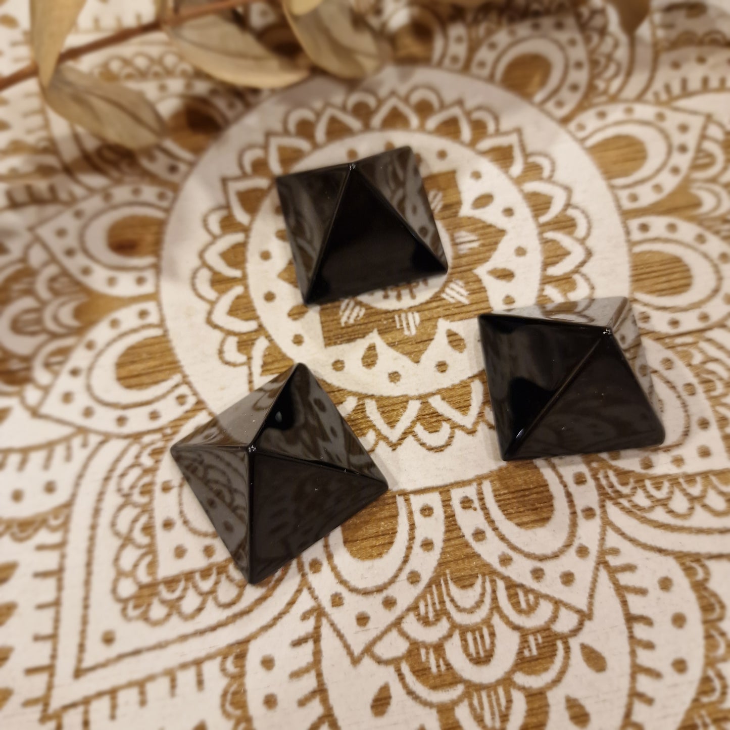 Pirámide de Obsidiana ~ Protección y Transformación