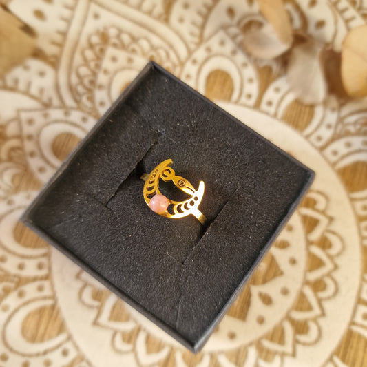 Anillo DORADO Ajustable  Luna y Diosa con Rodonita ~ Ciclos, feminidad y equilibrio emocional