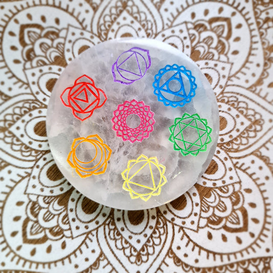 Placa de Selenita Redonda ~ 7 Chakras