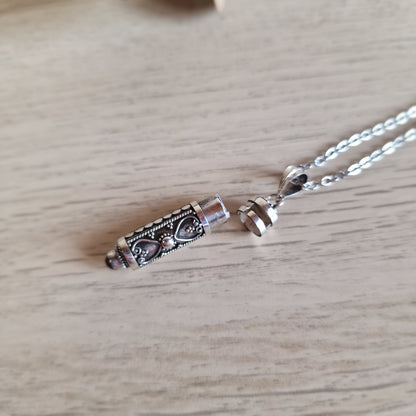 Cofre de los Deseos. Plata de ley con cuarzo Herkimer y Pergamino ~ Intención, Energía y Misterio Personal