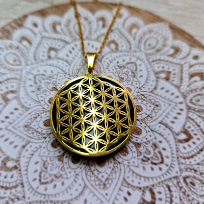 Colgante Flor de la Vida con Shunguit (dorado) ~ Energía y Protección Espiritual