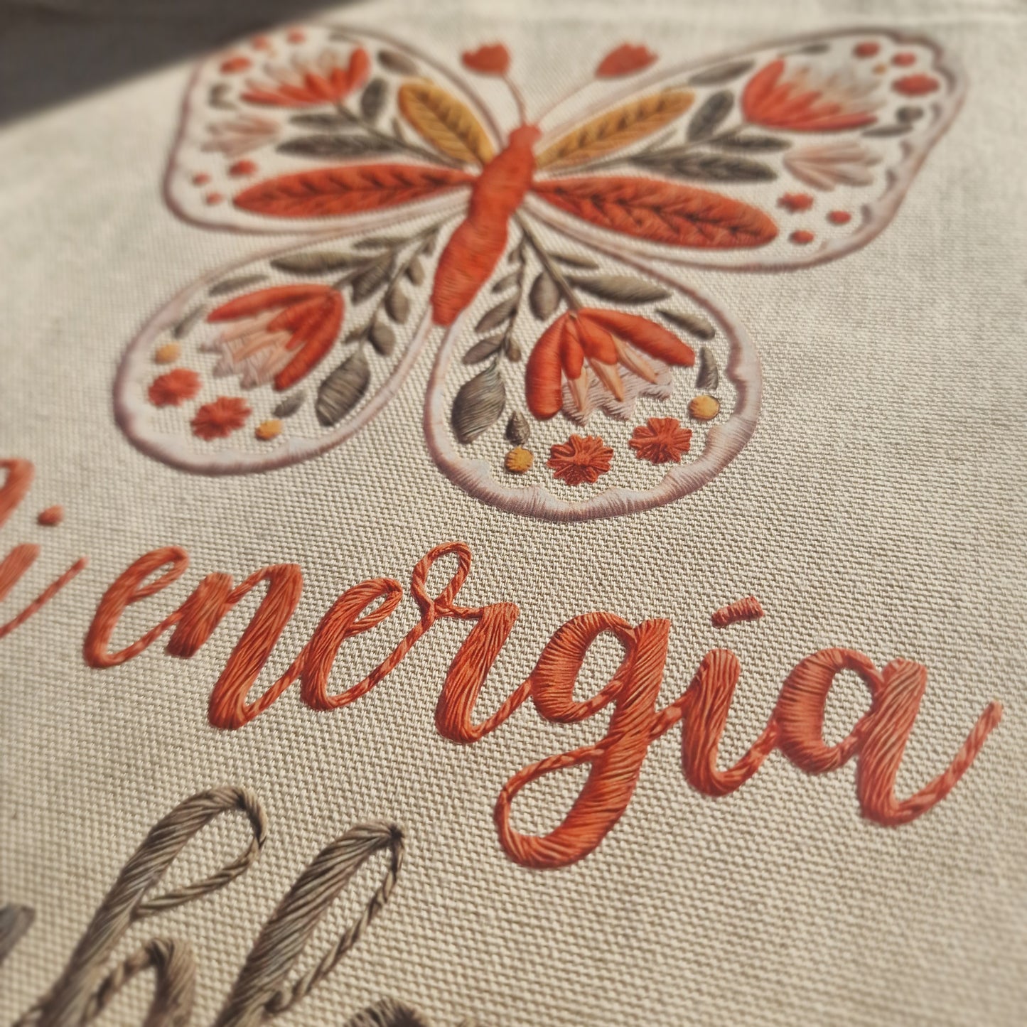 Tote Bag ~ Mi energía habla antes que yo ~ Efecto Bordado