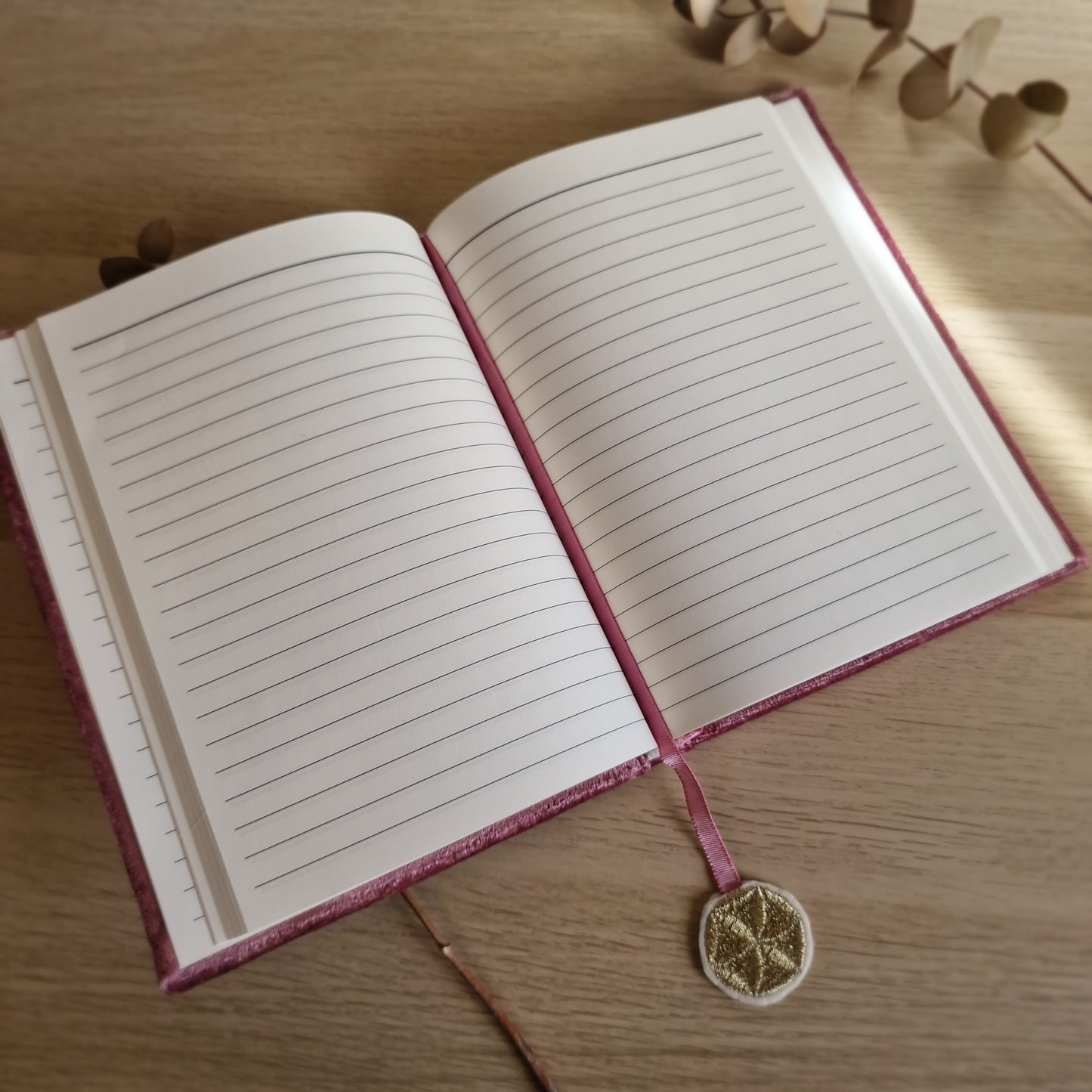 🌺 Cuaderno de Terciopelo FLOR DE LOTO ~ Pureza y Crecimiento Interior