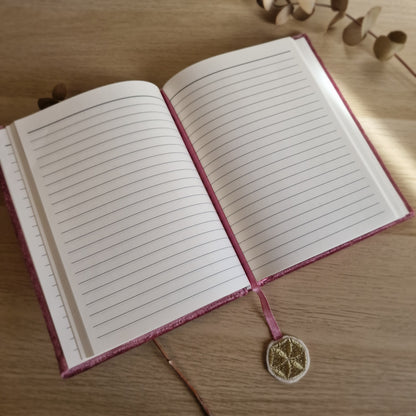 🌺 Cuaderno de Terciopelo FLOR DE LOTO ~ Pureza y Crecimiento Interior 💫