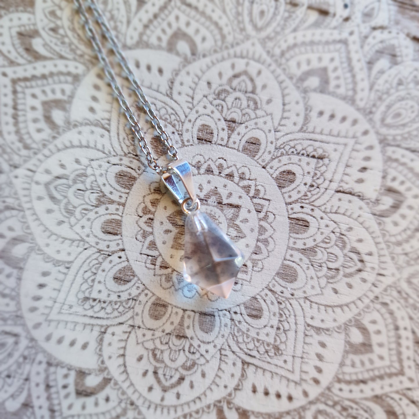 Colgante Punta Cónica de Cuarzo Cristal ~ Claridad, energía y armonía ✨