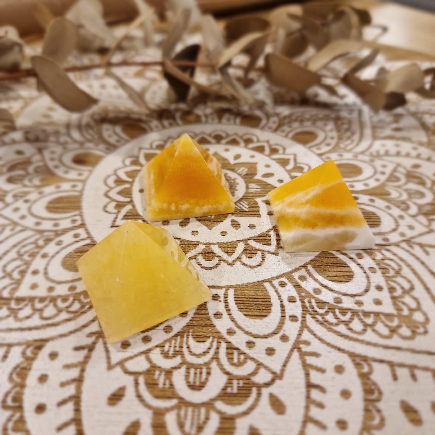 Pirámide de Calcita Amarilla ~ Energía, Claridad y Optimismo