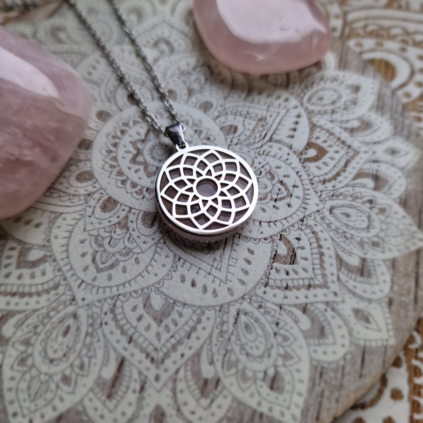 Colgante Shasrara Cuarzo Rosa (plateado) ~ Amor, Armonía y Conexión Espiritual