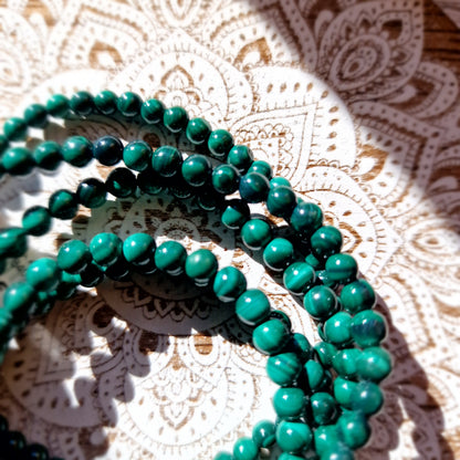 Pulsera de Malaquita ~  Energía y Transformación ~ 4 mm