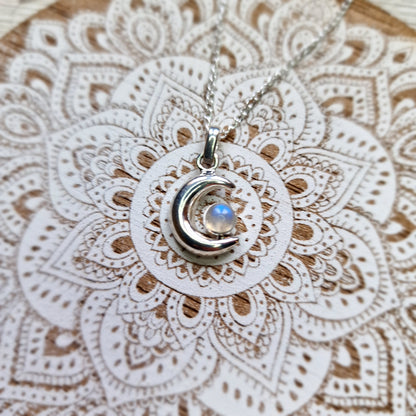 Colgante de Plata ~ Luna con Piedra Luna ~ Brillo y Vitalidad