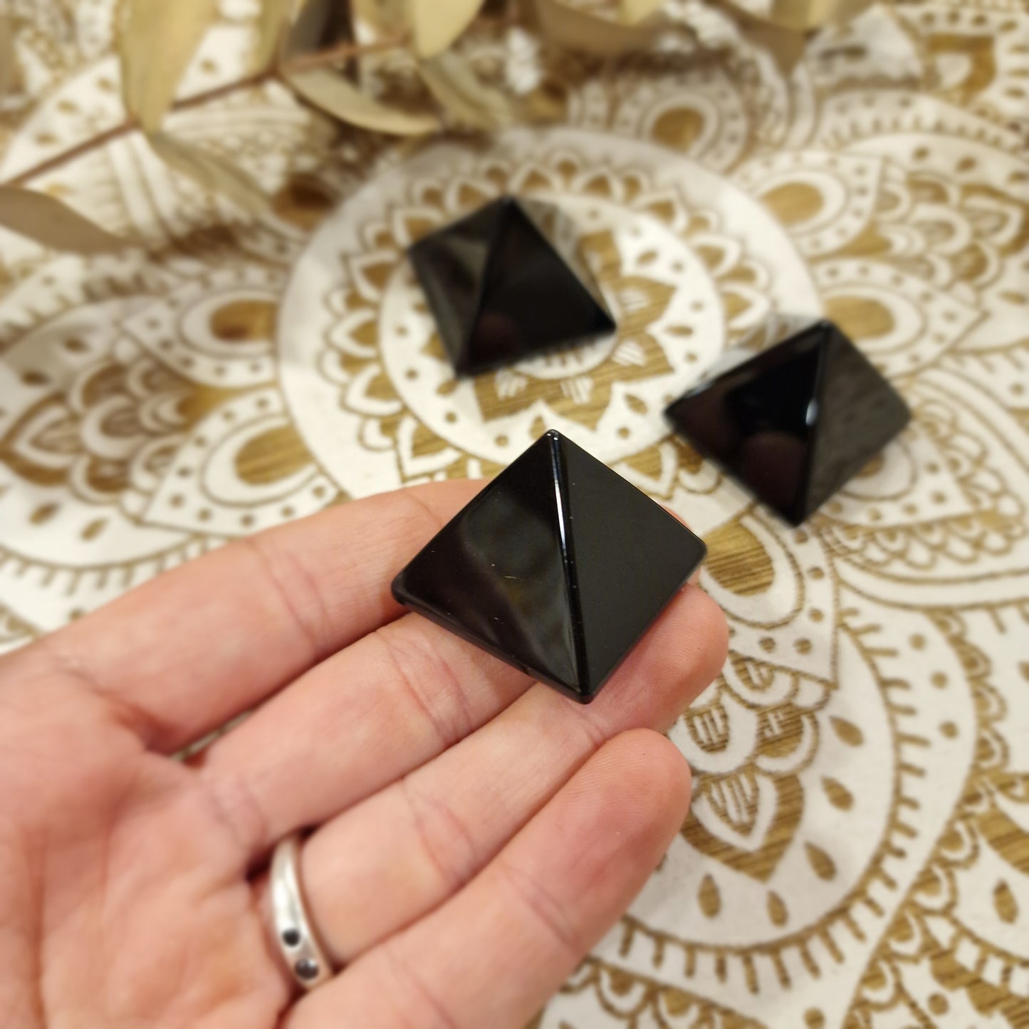 Pirámide de Obsidiana ~ Protección y Transformación