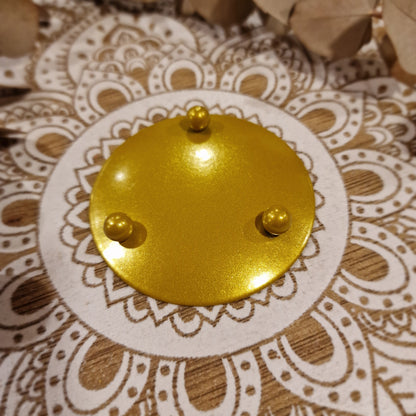 Portavelas Dorado ~ Elegancia y estabilidad para tus rituales