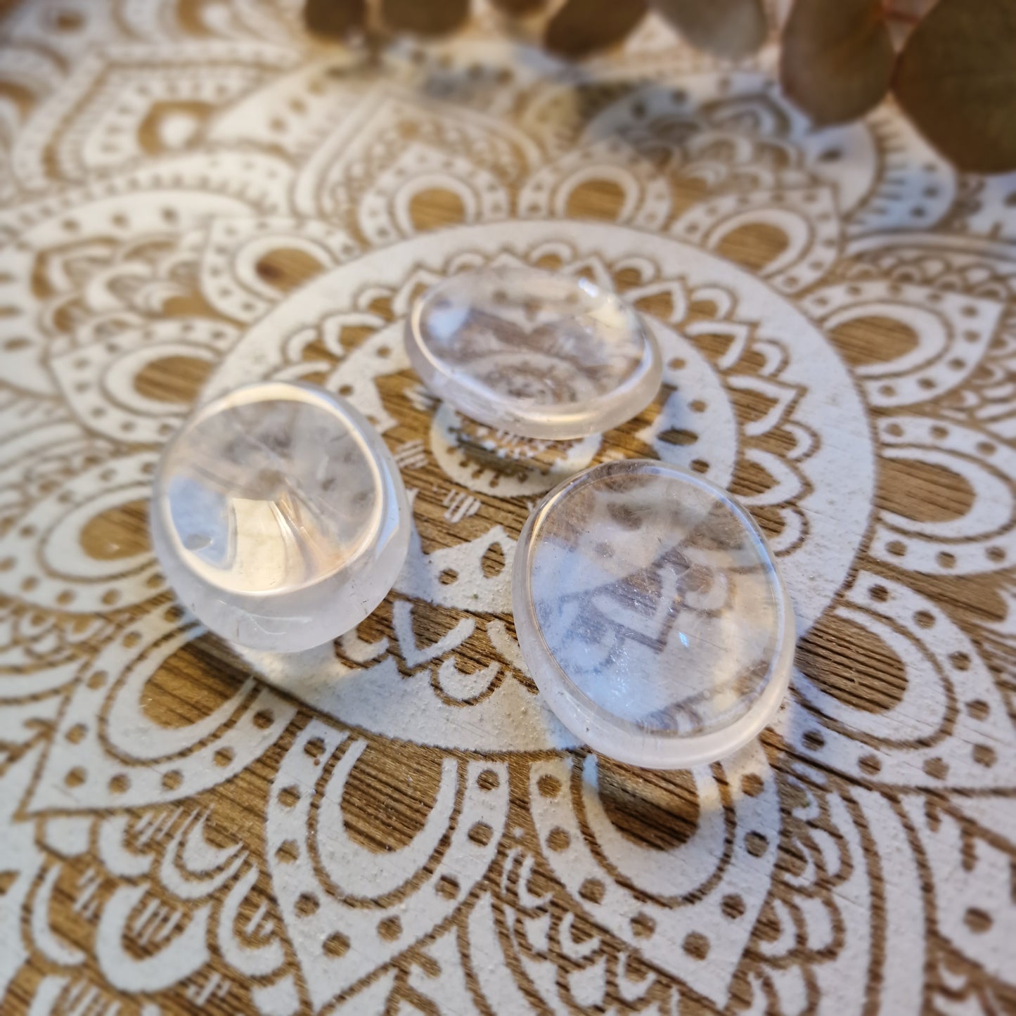 Piedra Antiestrés de Cuarzo Cristal ~ Claridad, Equilibrio y Energía Pura