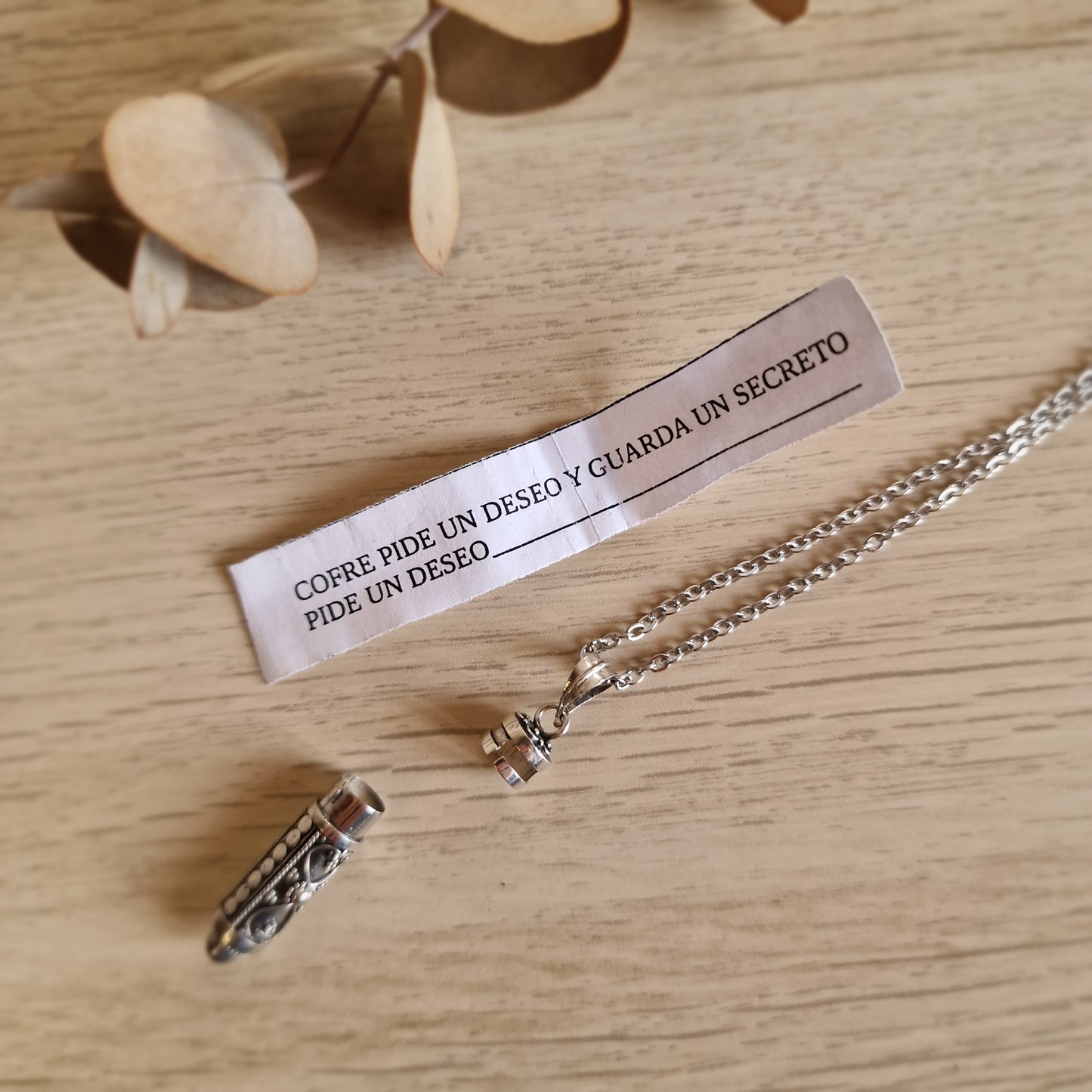 🔮 Colgante Cofre de Plata con cuarzo Herkimer y Pergamino ~ Intención, Energía y Misterio Personal