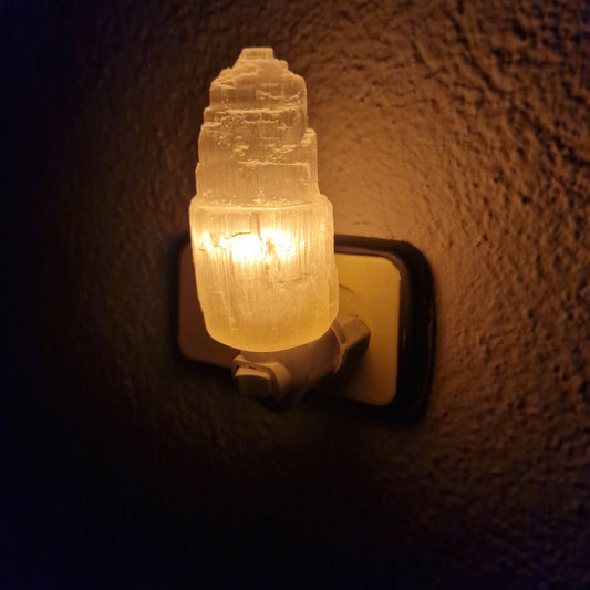 Lámpara de Selenita con Enchufe ~ Luz Suave y Armonía para la Noche