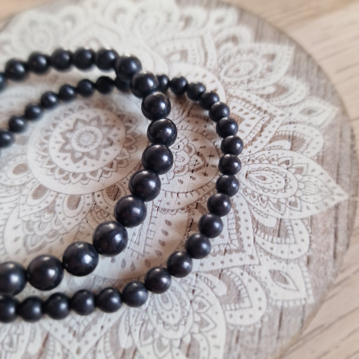 🖤 Pulsera de Shungit ( 4 y 6 mm) ~ Protección y equilibrio energético