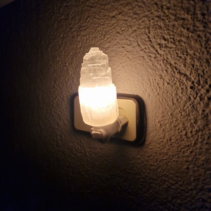 Lámpara de Selenita con Enchufe ~ Luz Suave y Armonía para la Noche