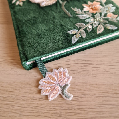 🌺 Cuaderno de Terciopelo FLOR DE LOTO ~ Pureza y Crecimiento Interior 💫