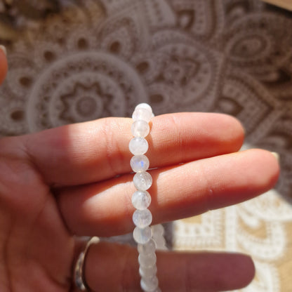 Pulsera Piedra Luna ~ Energía Femenina ~ 4 y 6 mm