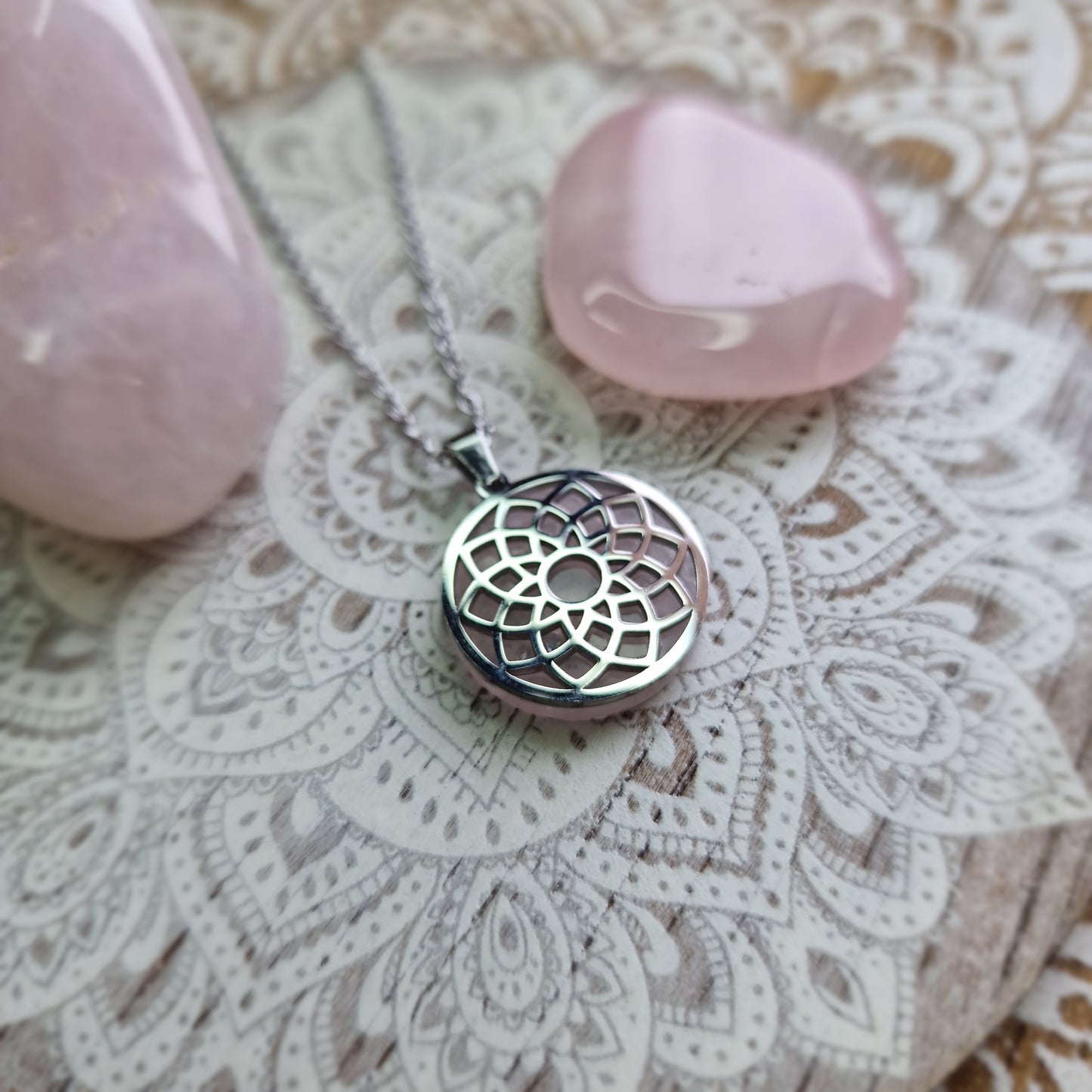 Colgante Shasrara Cuarzo Rosa (plateado) ~ Amor, Armonía y Conexión Espiritual