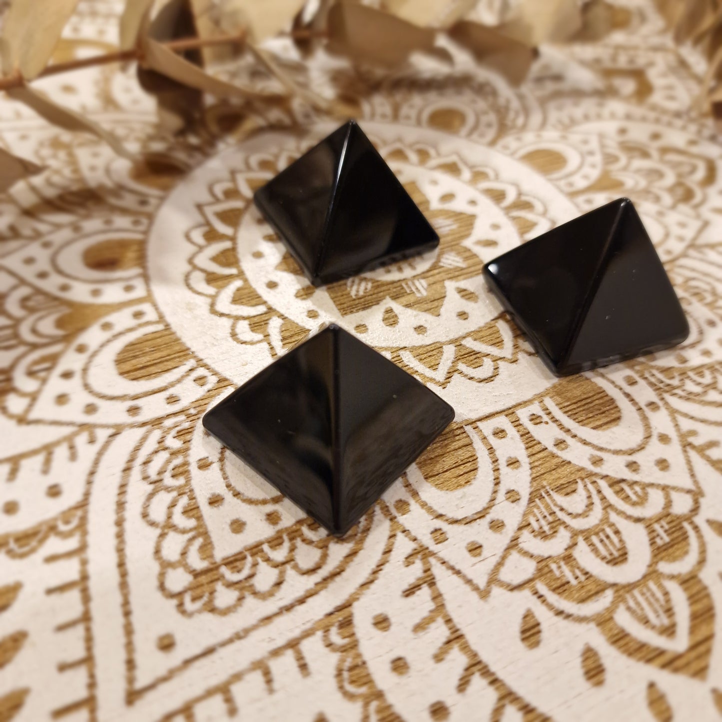 Pirámide de Obsidiana ~ Protección y Transformación