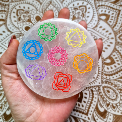 Base de Selenita Redonda ~ 7 Chakras (10cm)