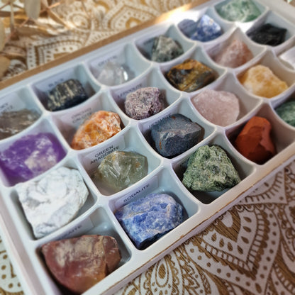 Caja de 24 piedras masivas ~ Colección de minerales naturales