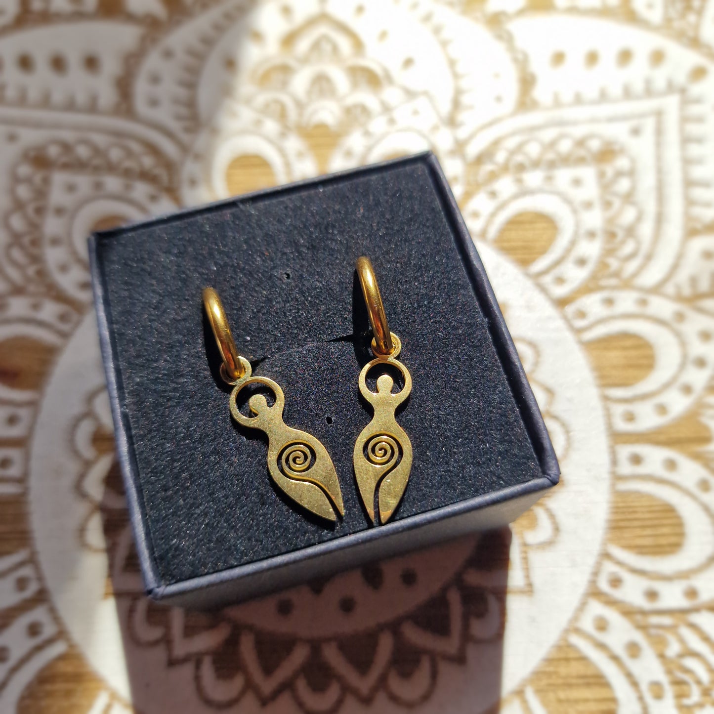 Pendientes Aro Diosa Dorado ~ Feminidad consciente