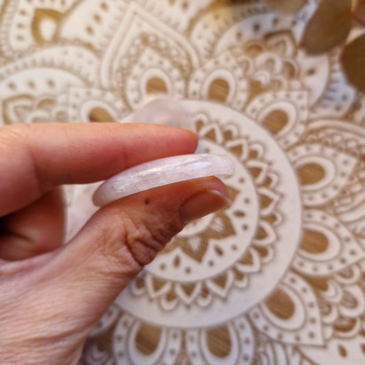 Piedra Antiestrés de Cuarzo Rosa ~ Amor Propio, Calma y Equilibrio Emocional